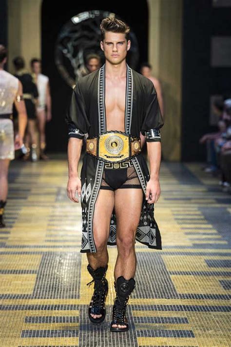 versace summer 2013 men|First Look: Versace Spring/Summer 2013 .